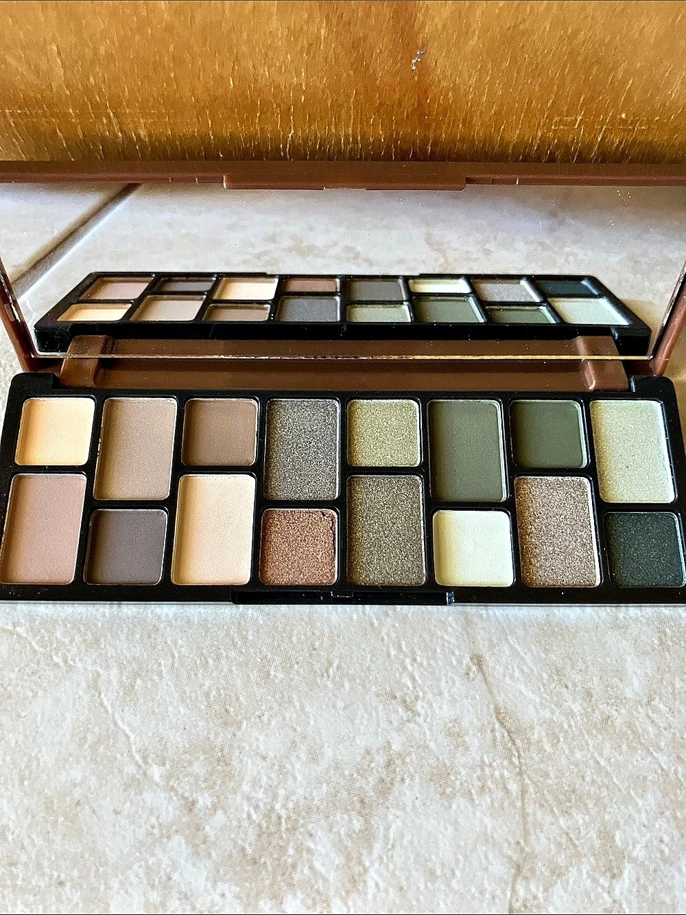 K'APEINE 16 Neutrals Color Eyeshadow Palette 01 NEW